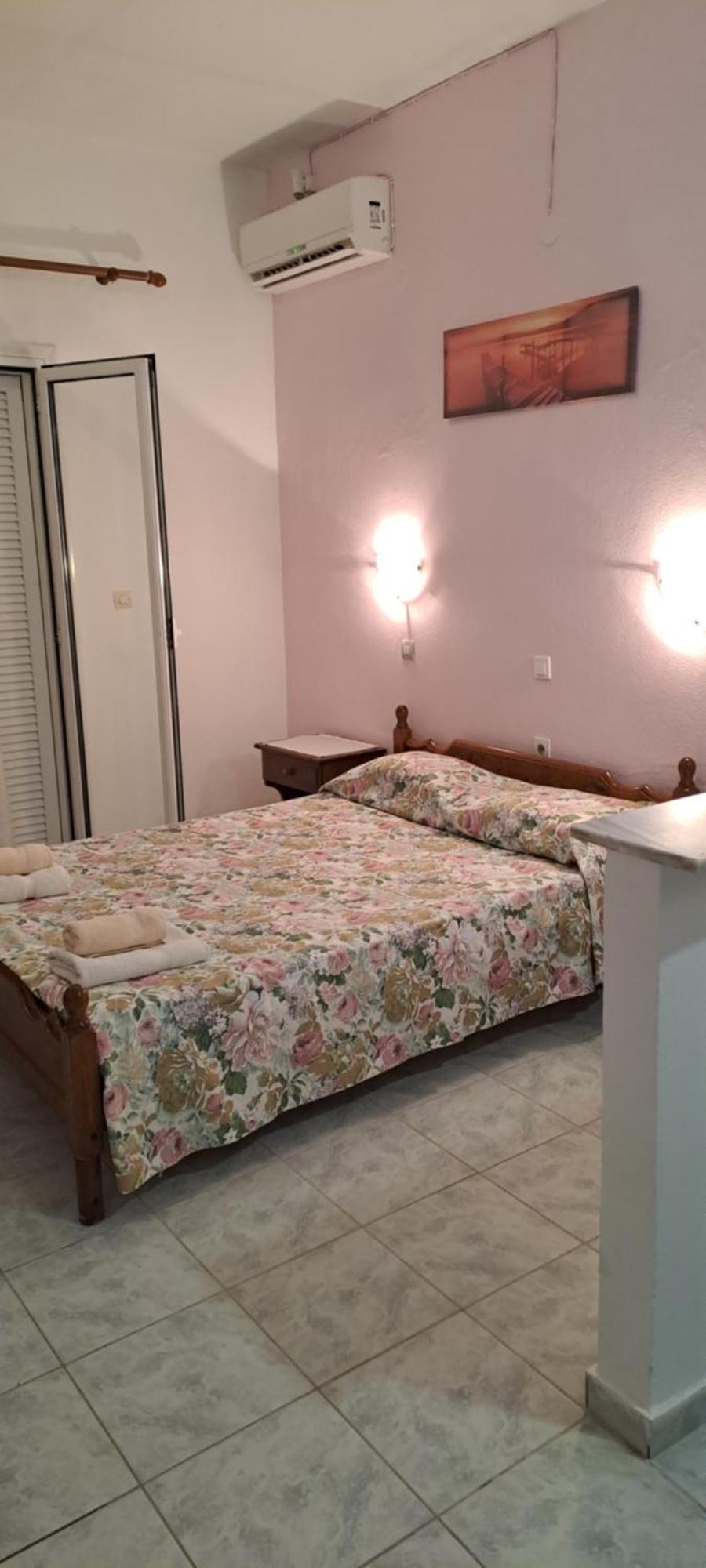 Tony'S Apartments Agios Georgios  Exterior photo