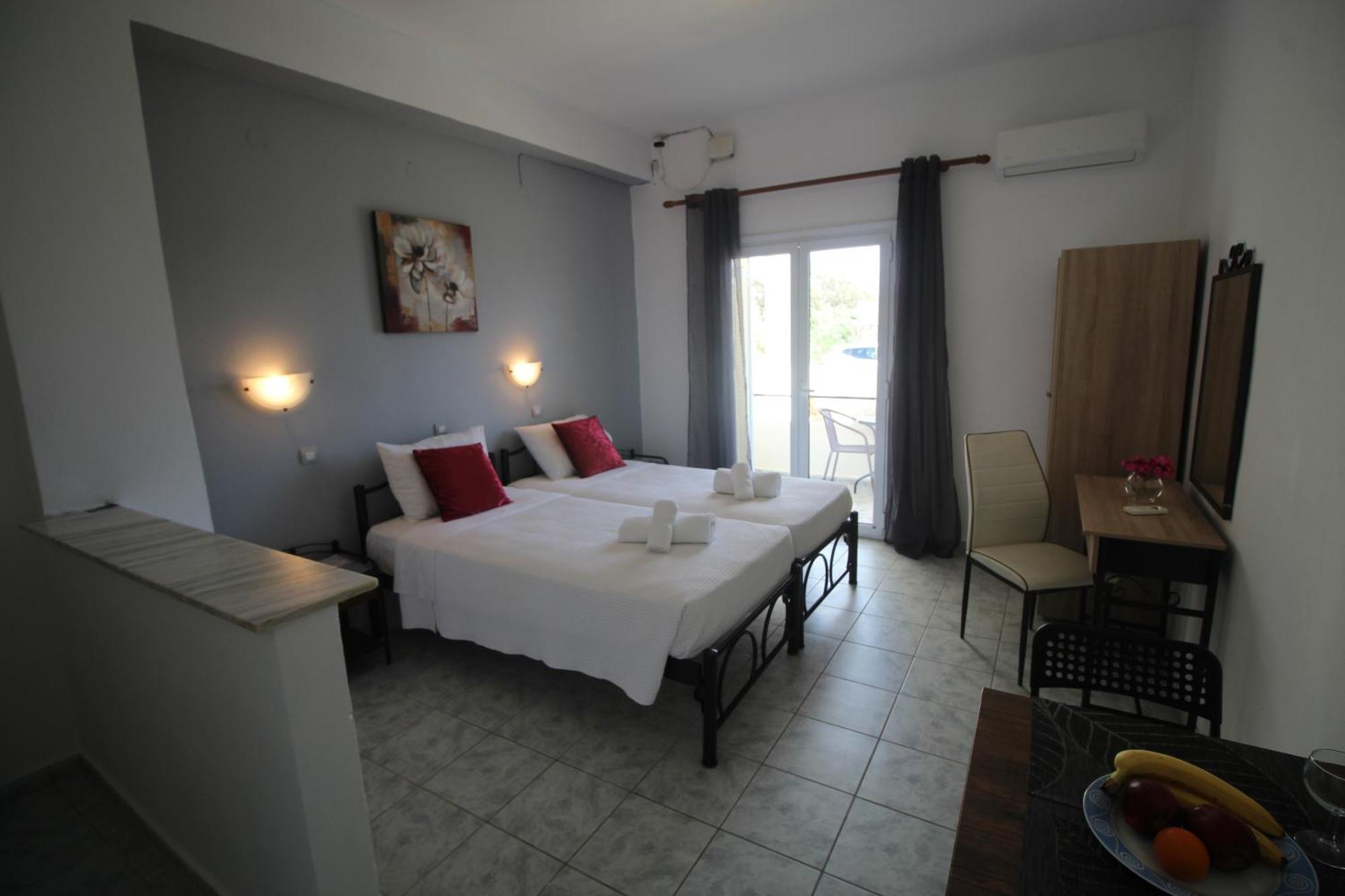 Tony'S Apartments Agios Georgios  Exterior photo